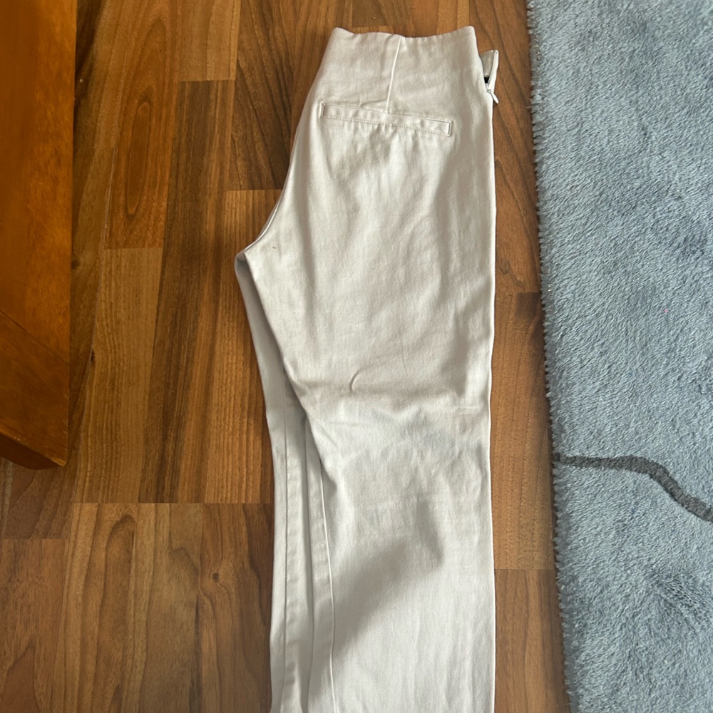 Old Navy Women's White Capris